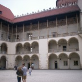 El patio del Castillo Real